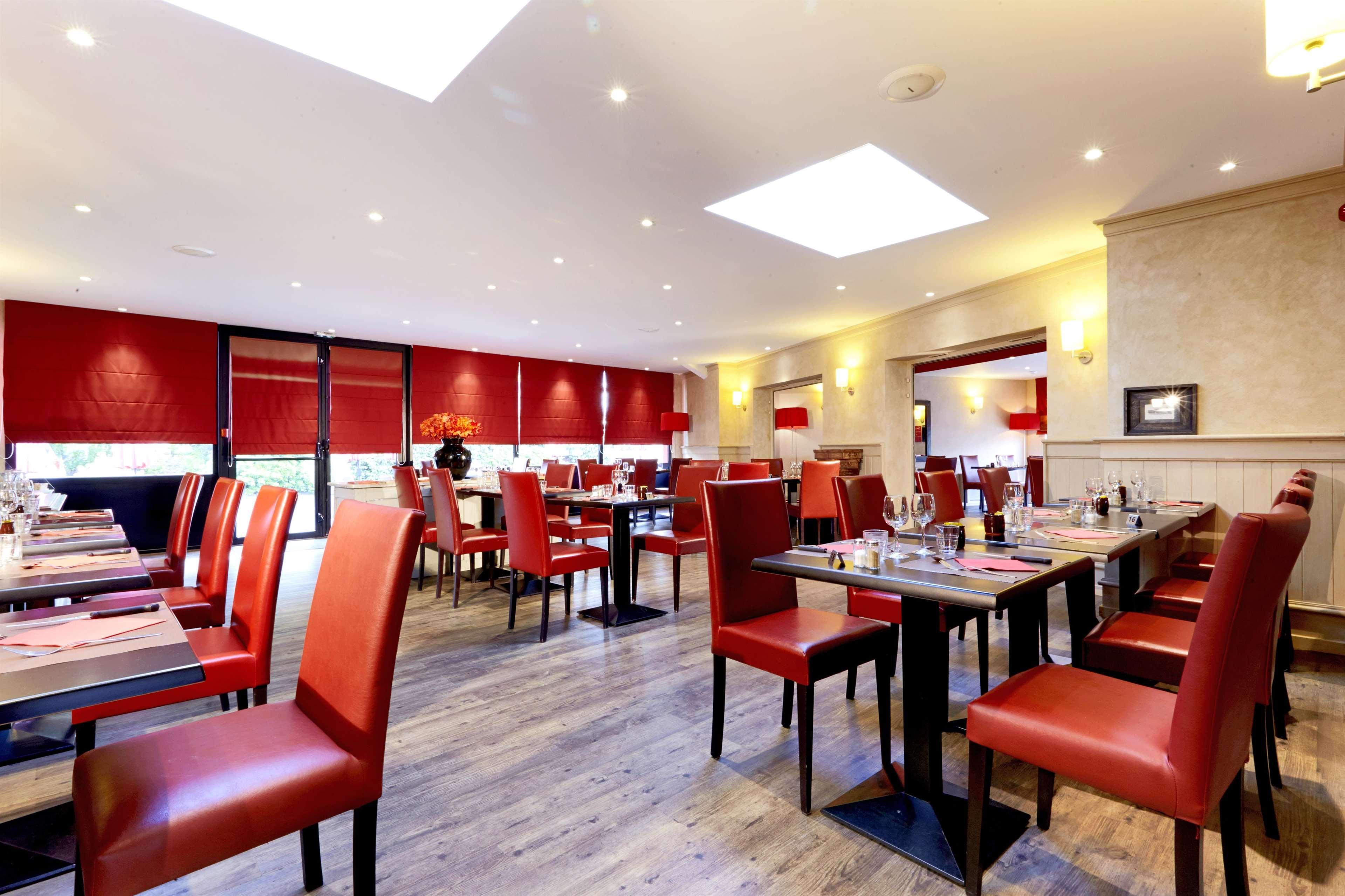 Brit Hotel Essentiel Cholet Exterior foto