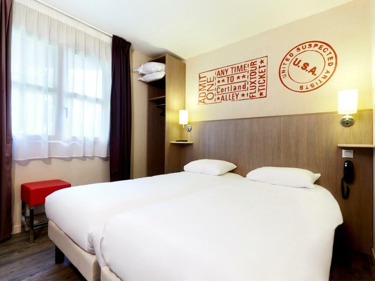 Brit Hotel Essentiel Cholet Exterior foto